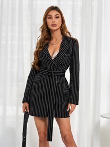 فستان بليزر مخطط عمودي حزام