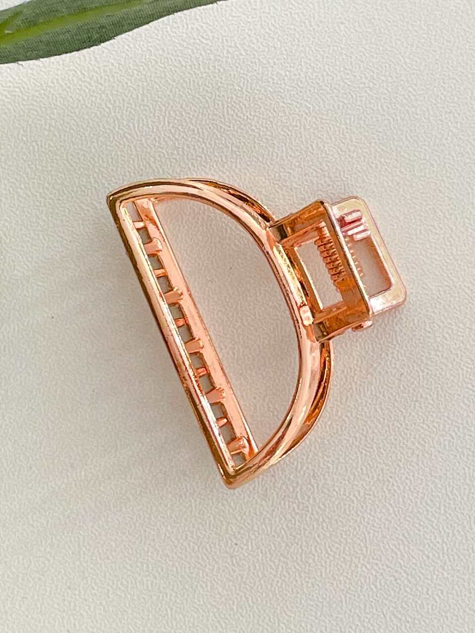 Minimalist Hair Claw For Daily Use For Girls Hairstyles Casual Claw Clips Hair Clips Hair Jaw Clip Hair Clamps Hair Clutch Hair Catcher Clip
