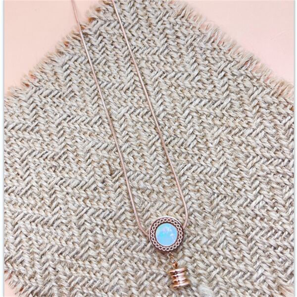 

Round Pendant Necklace, Rose gold