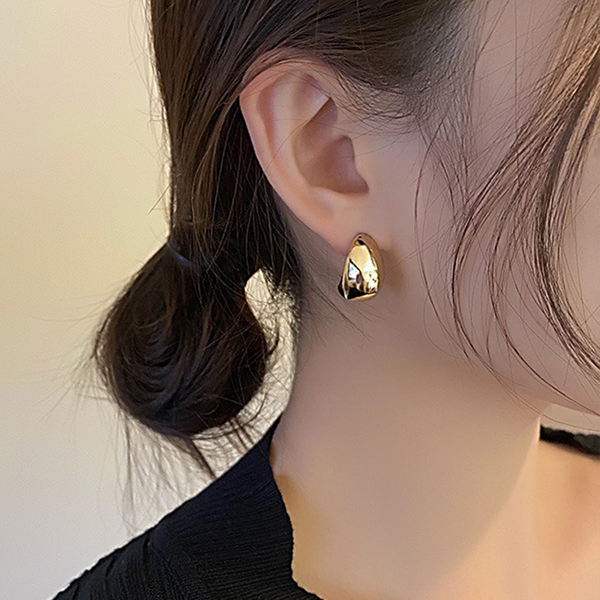 Серьги-гвоздики металлический с бусинами