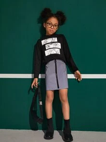 SHEIN Girls Figure Graphic Tee - Black - View 5