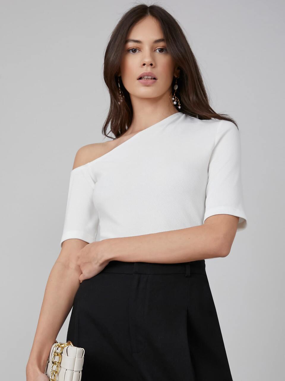 MOTF VISCOSE ASYMMETRICAL SLIM TOP