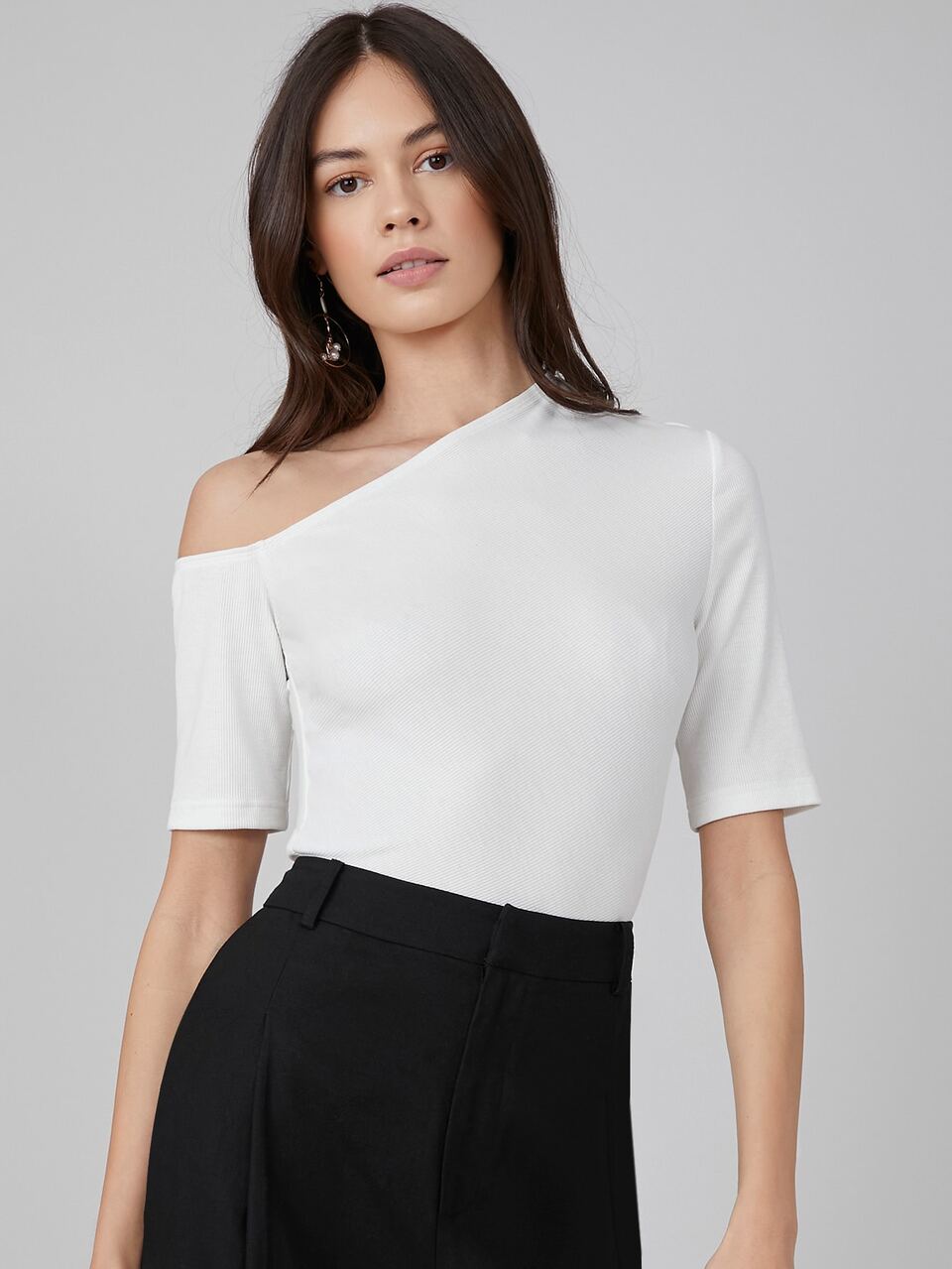 MOTF VISCOSE ASYMMETRICAL SLIM TOP