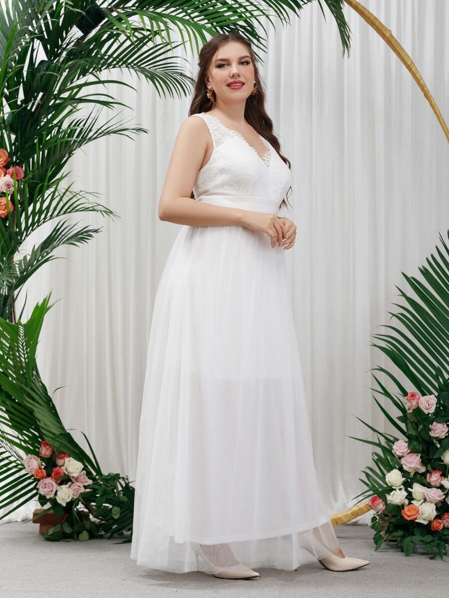 SHEIN Belle Plus Eyelash Lace Panel Mesh Wedding Dress - White - View 1