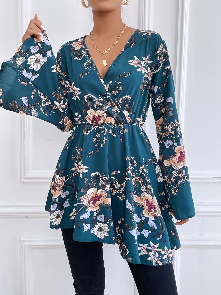 SHEIN VCAY Floral Print V Neck Bell Sleeve Longline Blouse - Multicolor - View 1