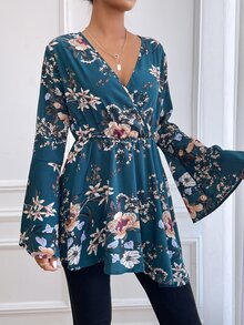 SHEIN VCAY Floral Print V Neck Bell Sleeve Longline Blouse - Multicolor - View 3
