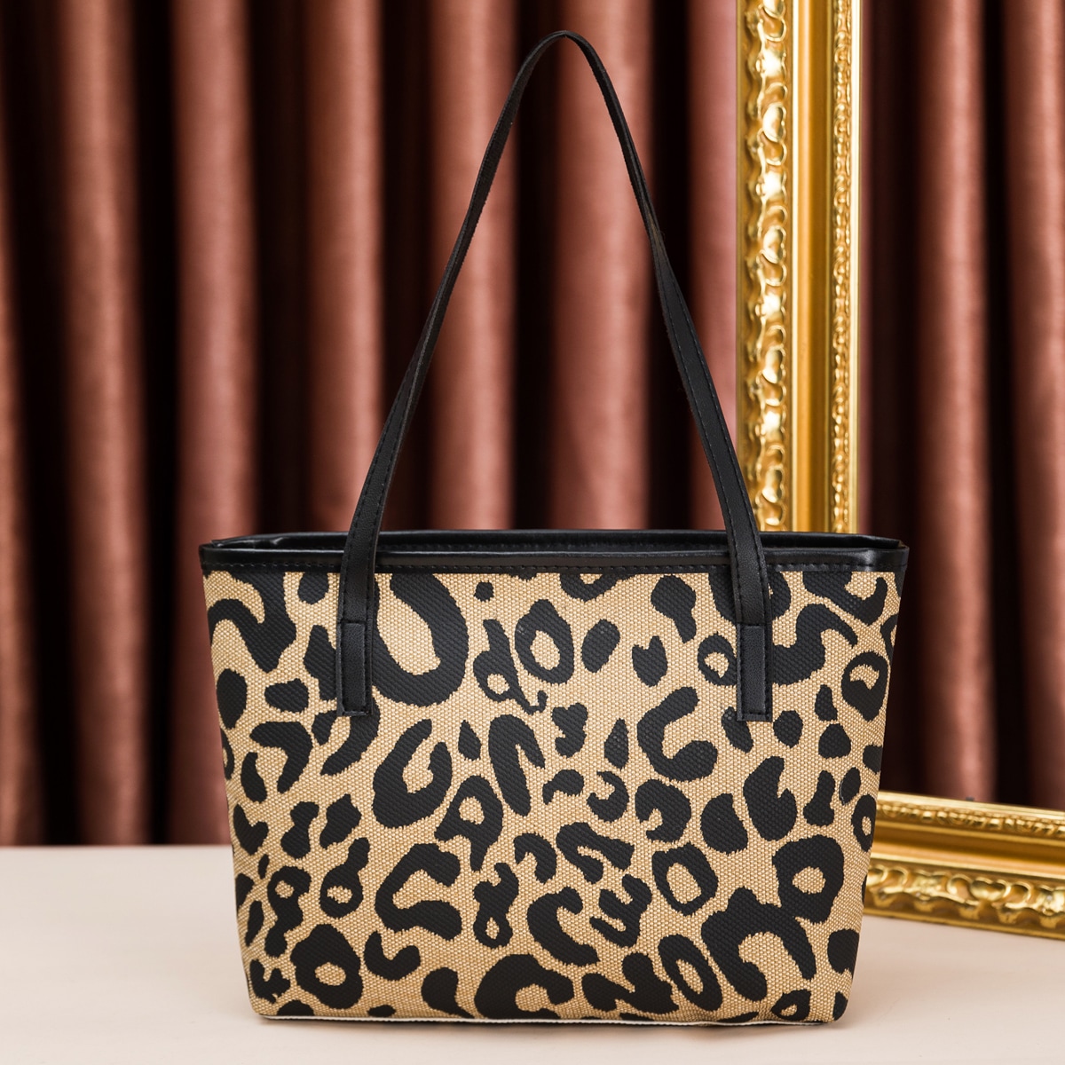 Сумка-тоут на плечо с леопардовым узором