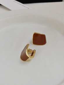 Andkiss Hoa tai đinh tán hình học - màu nâu - Xem 2