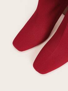 Minimalist Chunky Heeled Knit Boots - Red - View 4