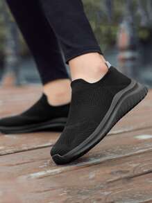 Sporty Black Running Shoes For Men, Knit Detail Slip On Sneakers Manfinity Basics