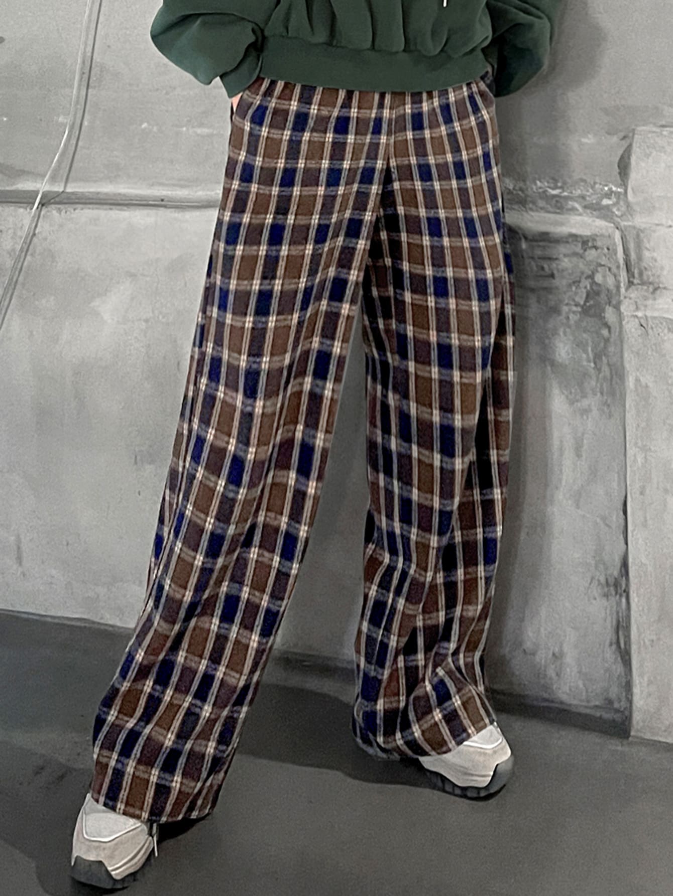 Plaid Print Slant Pocket Pants