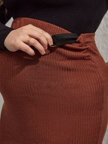 SHEIN 孕婦大碼可調節腰圍後背開衩半身裙 - 鏽棕色 - 查看 6