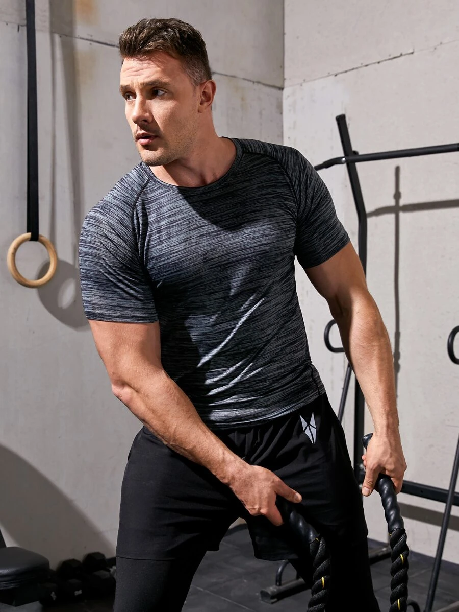 SHEIN Fitness 男友风男式段染插肩袖运动 T 恤 - 灰色 - 查看 1