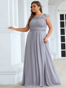 Plus Cut Out Back Appliques Chiffon Bridesmaid Dress - Grey - View 4