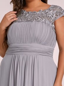 Plus Cut Out Back Appliques Chiffon Bridesmaid Dress - Grey - View 6