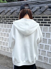 DAZY Áo hoodie có khóa kéo thả vai họa tiết chữ, áo dài tay - trắng - Xem 4