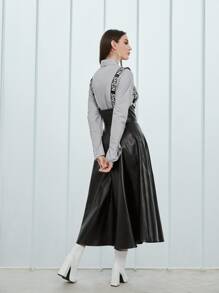 Seusyu 扣眼拼接字母織帶PU皮革背帶洋裝不帶襯衫