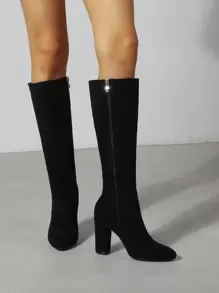 Timesize 2025 秋冬搭配牛仔裤、女士运动休闲鞋、简约系带厚底运动鞋、连帽衫款式、及膝长靴、黑色靴子