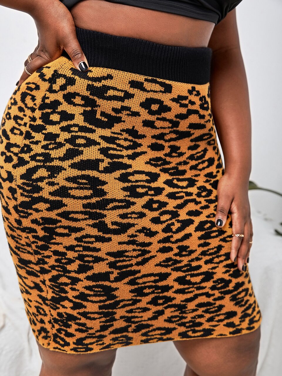 Plus Leopard Pattern Knit Skirt
