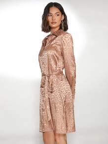 SHEIN Đầm Thắt lưng màu trơn Thanh lịch Hấp dẫn Retro - Màu be - Xem 5