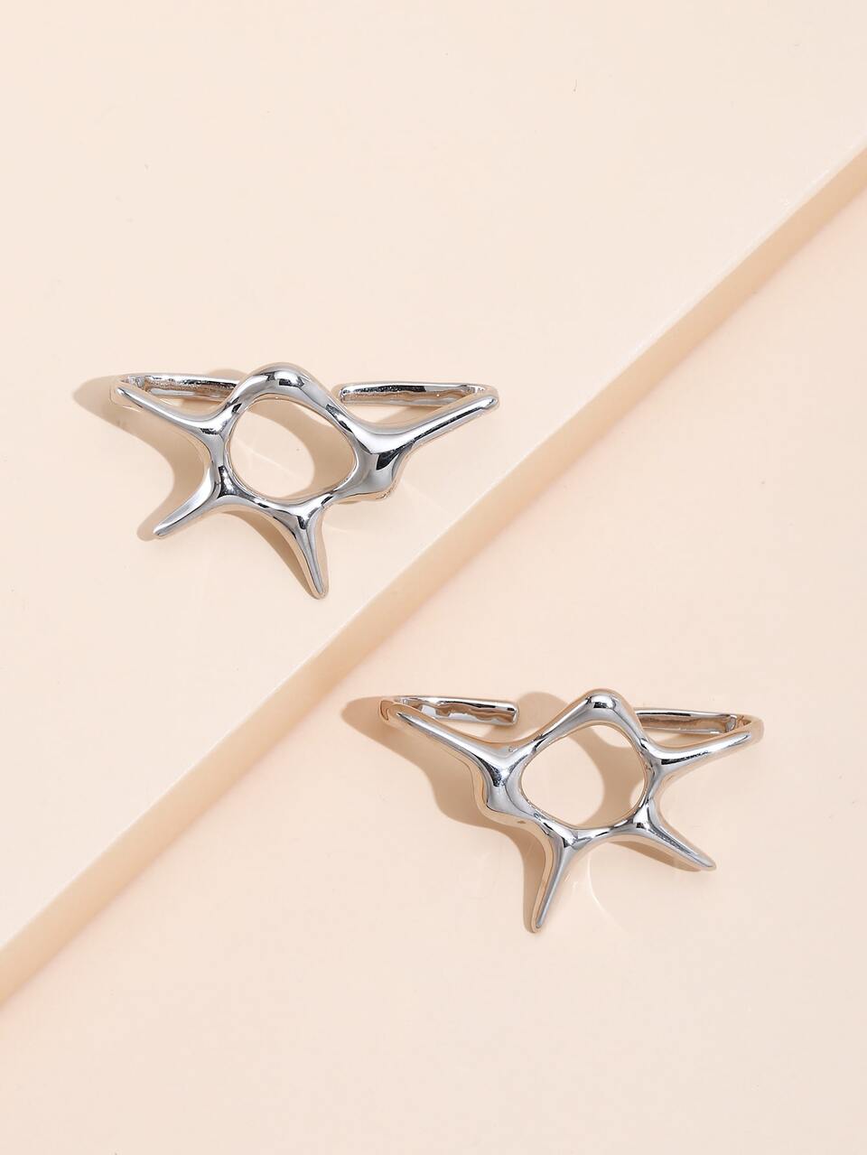 1 Pair Fashionable Silver Alloy Ear Cuffs