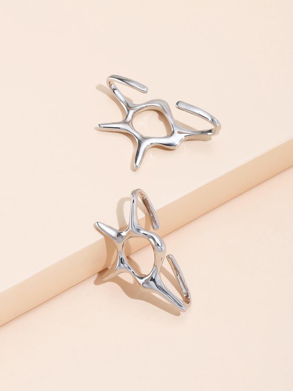 1 Pair Fashionable Silver Alloy Ear Cuffs