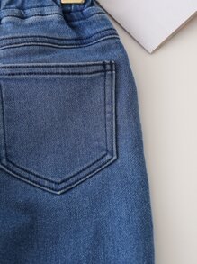 SHEIN Playful Pals 年轻男孩中性街头休闲松紧腰宽松牛仔裤配扁平口袋 - 深色水洗藍 - 查看 5