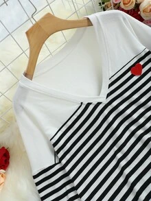 Áo thun Plus size Nghề thêu Tim Sọc Giải trí - Đen và trắng - Xem 3
