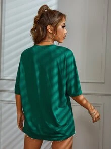 SHEIN MOOSTA Áo thun họa tiết chữ thả vai Áo thun họa tiết nữ - Màu xanh lá cây đậm - Xem 2