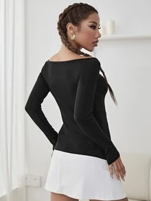 Camiseta con abertura delantera de cuello barco - Negro - Ver 2