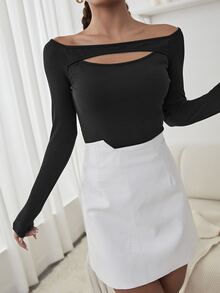 Camiseta con abertura delantera de cuello barco - Negro - Ver 4