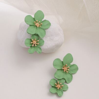 Flower Design Drop Earrings