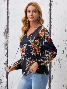 EMERY ROSE Tie Neck Dobby Mesh Yoke Floral Top - Multicolor - View 3