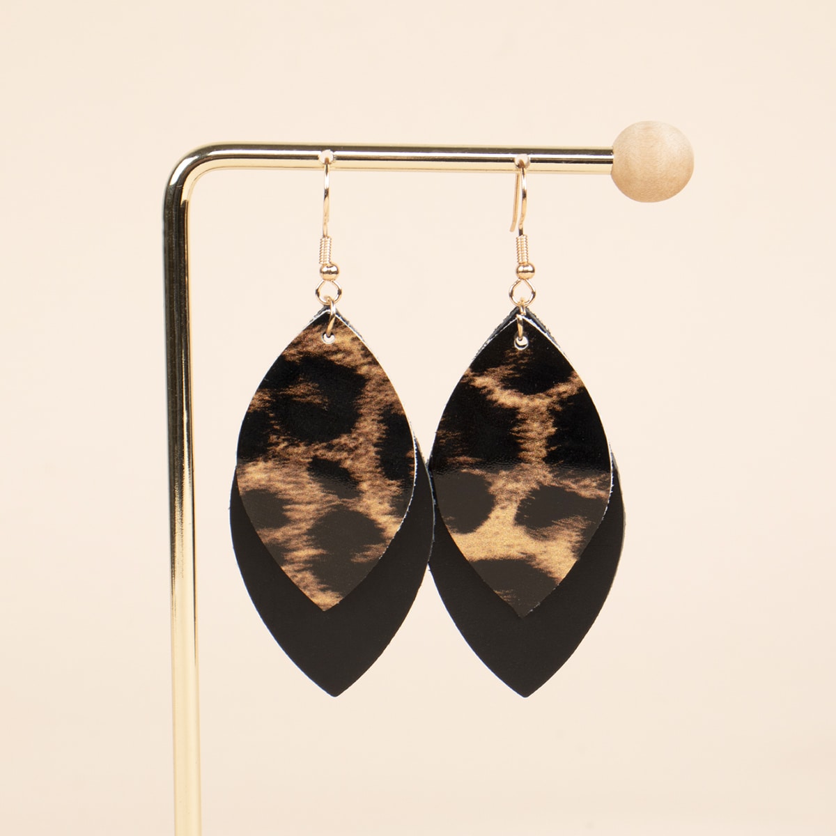 Серьги-подвески с леопардовым принтом