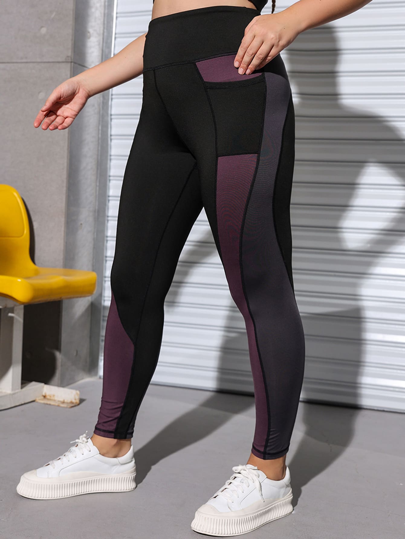 Easithlete Plus High Stretch Colourblock Sports Leggings With Phone Pocket - Multicolor - View 1