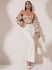 Chiquease Top corto de hombros descubiertos con estampado floral de manga farol