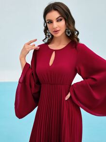 Mulvari 鎖眼領荷葉袖百褶連衣裙 - 酒紅色 - 查看 5