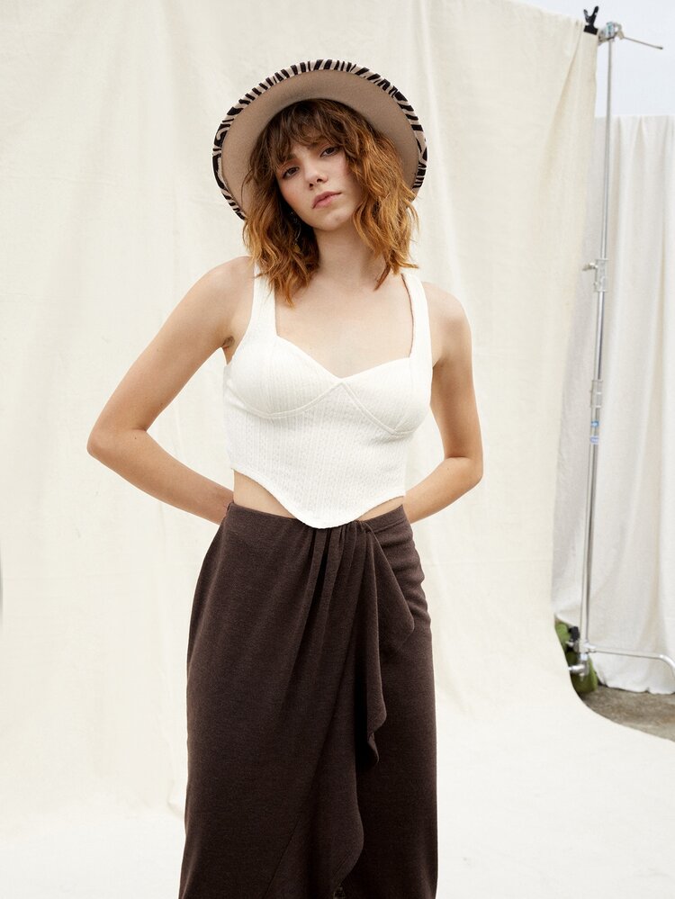 SHEIN 素色不對稱下擺背心上衣 - 白色 - 查看 3