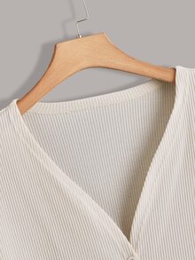 大碼條紋針織前紐扣上衣 - 杏色 - 查看 4