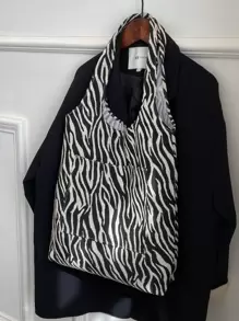 Lightweight,Business Casual Zebra Striped Pattern Shopper Bag For Teen Girls Women College Students,Rookies & White-Collar Workers Perfect For Office,College,Work ,Business,Commute,Outdoors, Travel, Outings, School Supplies,School Bag,Back To School,School Tote Bag,Large Capacity,Lightweight,Portable,Classic CasualTeacher, Tote Bag Large, Best Fall Inspo Ideas - Black and White - View 3