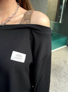 DAZY Letter Patched Detail Lace Insert Cold Shoulder Tee - Black - View 7