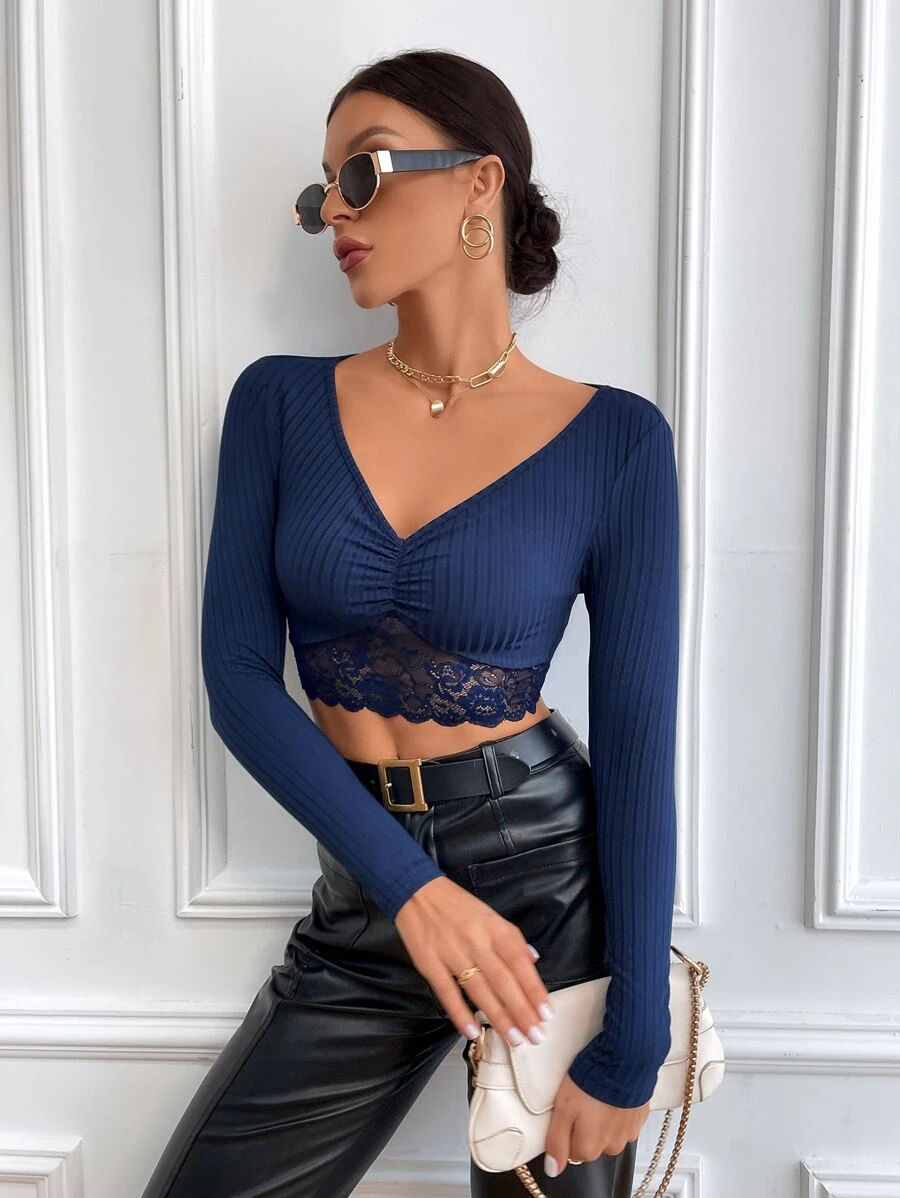 SHEIN Privé Solid Plunging Neck Contrast Lace Hem Crop Tee - Navy Blue - View 1
