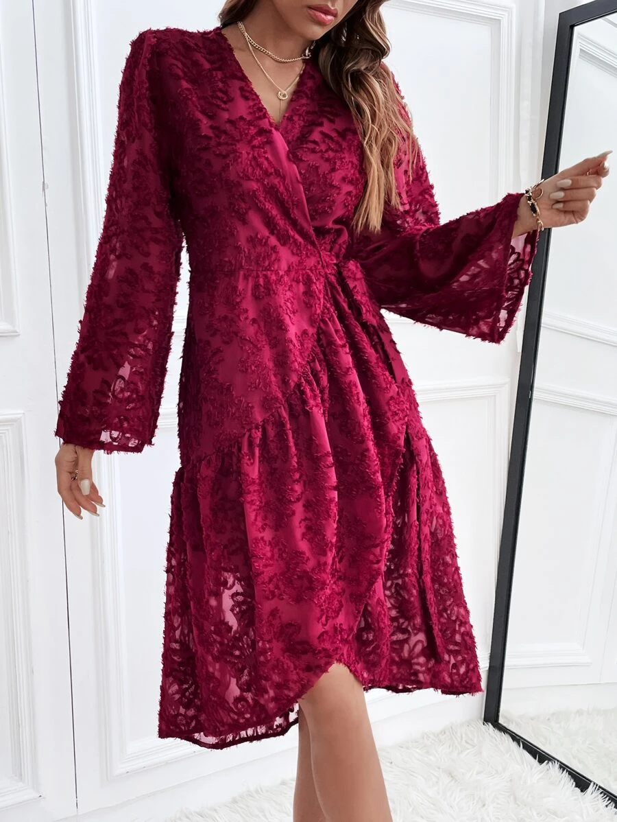 SHEIN Unity 喇叭袖荷葉邊側繫帶毛茸茸圍裹式洋裝 - 酒紅色 - 查看 1