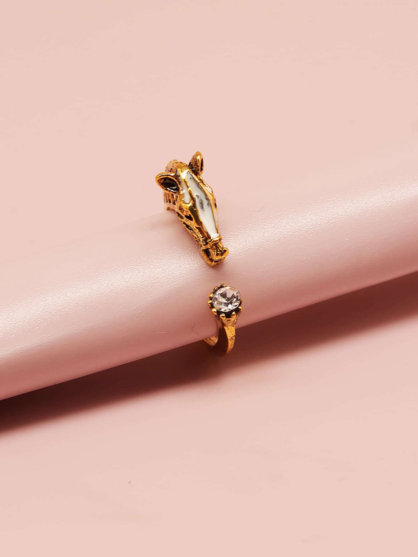 Vòng bít thiết kế ngựa - Vàng - Xem 1