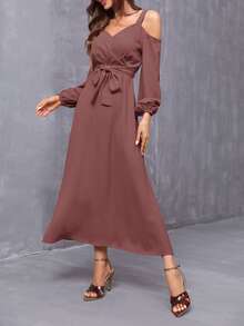 SHEIN Vestido con cinturón unicolor de hombros descubiertos - Rosa vieja - Ver 3