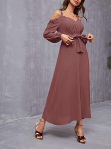 SHEIN Vestido con cinturón unicolor de hombros descubiertos - Rosa vieja - Ver 4