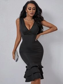 SHEIN SXY 深V領多層下擺緊身洋裝 - 黑色 - 查看 1