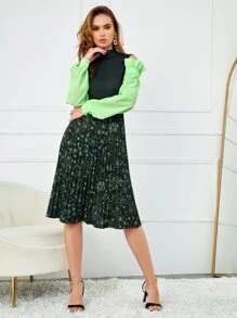 AIYMY Colourblock Cut Out Floral Print Pleated Hem Mock Neck Dress - Dark Green - View 1