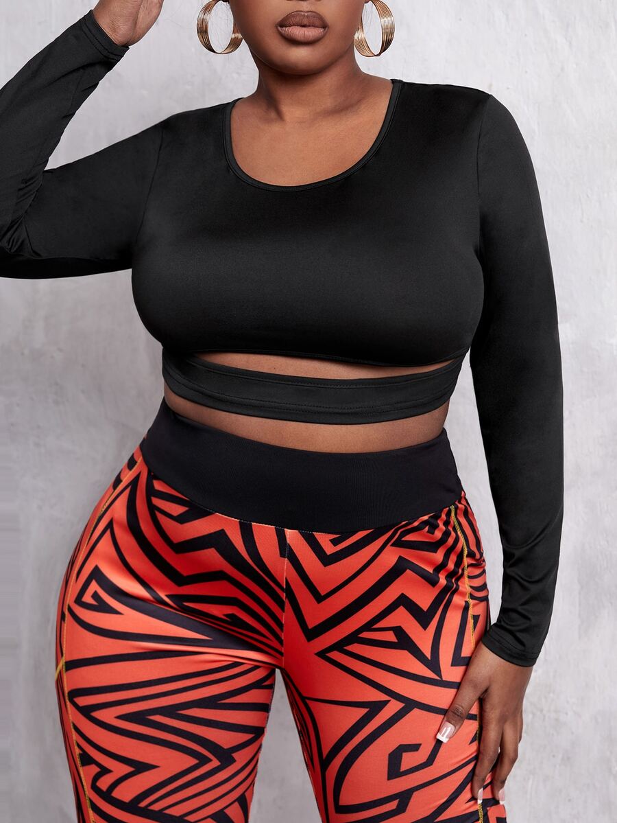 SHEIN SXY 大碼鏤空短款T恤 - 黑色 - 查看 1