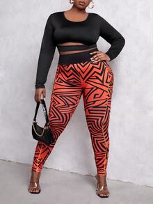 SHEIN SXY 大碼鏤空短款T恤 - 黑色 - 查看 3